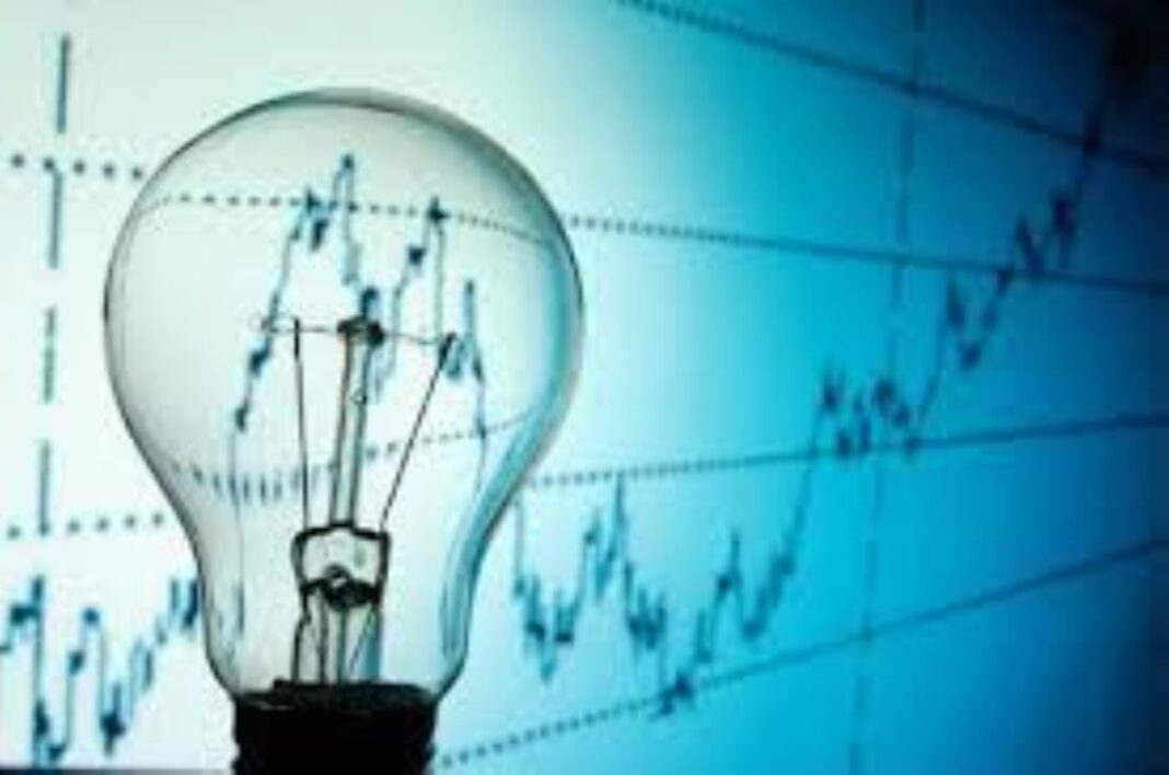 Facturile la energie electrică au explodat. Reacția scandaloasă a unui secretar de stat: ”Consumați mai puțin”