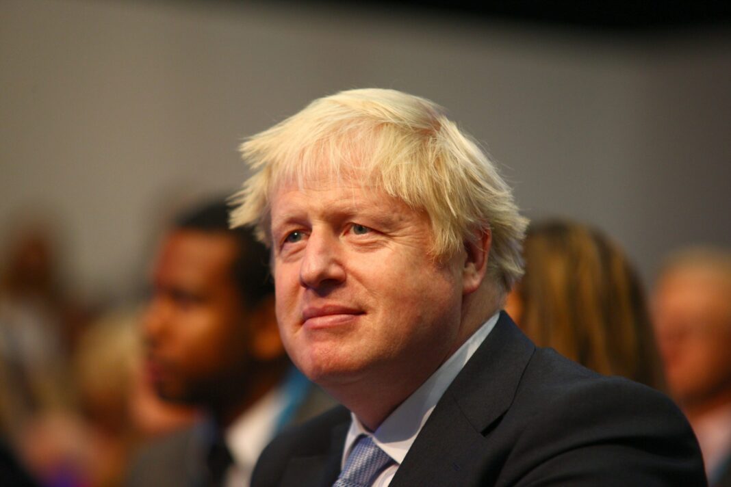 Boris Johnson a anunțat ASTĂZI noile reguli impuse la frontierele Angliei: Care dintre români intră în izolare la întoarcerea în Marea Britanie