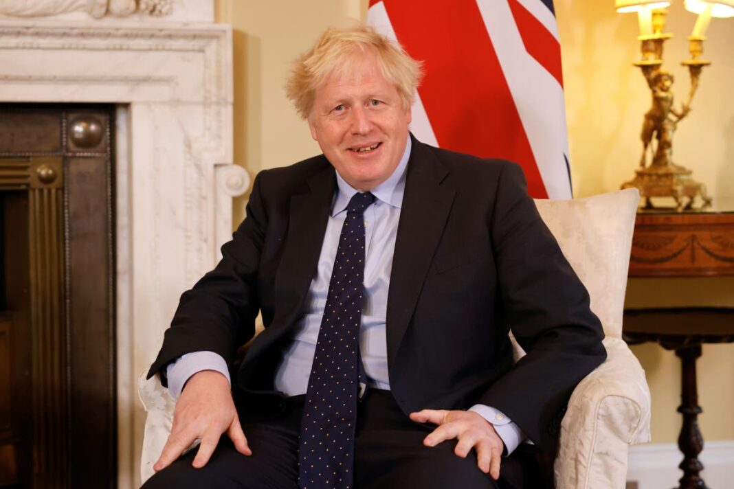 Boris Johnson a anunțat noile reguli care intră în vigoare de LUNI la frontierele Angliei. Nu vor mai fi necesare teste pentru intrarea în Anglia