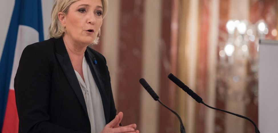 Le Pen promite că va retrage Franţa din NATO dacă va fi aleasă preşedinte. Alegerile prezidenţiale vor avea loc în două tururi, pe 10 şi 24 aprilie