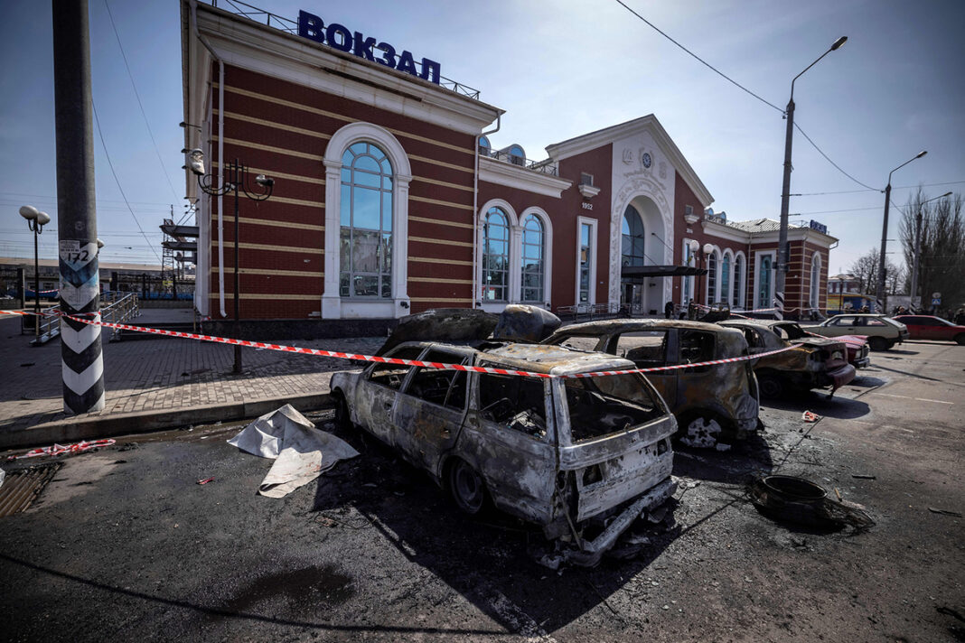 Toţi cei 99 de răniţi în atacul din gara Kramatorsk au fost evacuaţi în alte oraşe / 52 de morţi până acum 