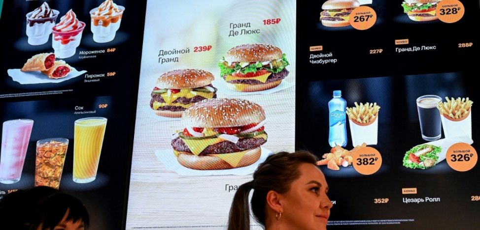 Urmaşul McDonald's în Rusia susţine că a înregistrat încasări record. Câţi hamburgeri s-au vândut în prima zi