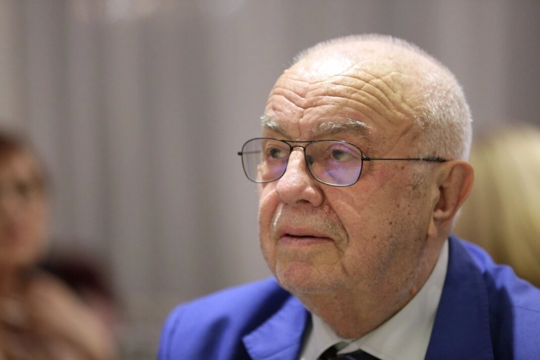 Alexandru Arșinel, internat la Spitalul Universitar de Urgenţă Bucureşti. Actorul e sub supraveghere la ATI