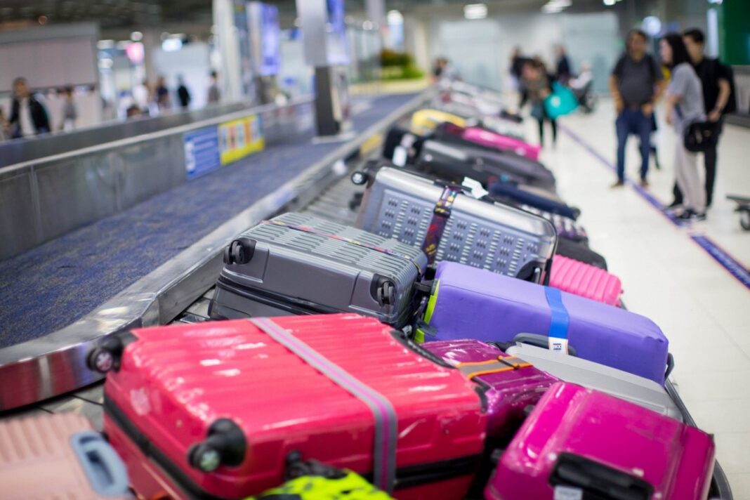 Ce se întâmplă cu bagajul de cală după ce îl lași la check-in. Imagini cu întregul traseu VIDEO
