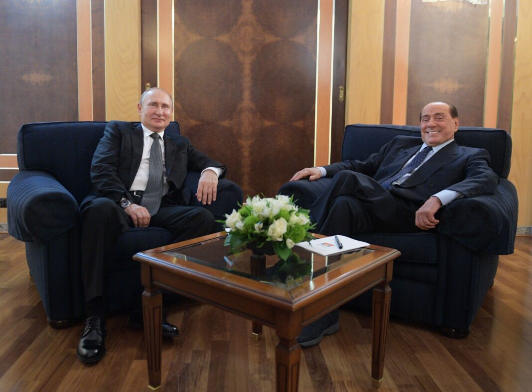 Putin deplânge pierderea „ireparabilă” a „prietenului adevărat” Silvio Berlusconi