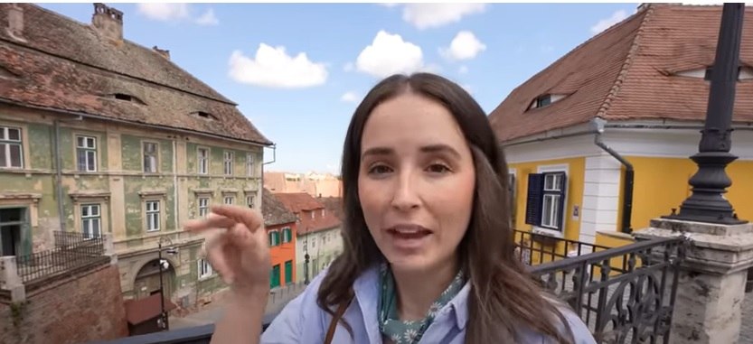 Reacția unei americance în Sibiu: „Ai senzația că ești urmărită. Sunt ochi care te privesc tot timpul” VIDEO