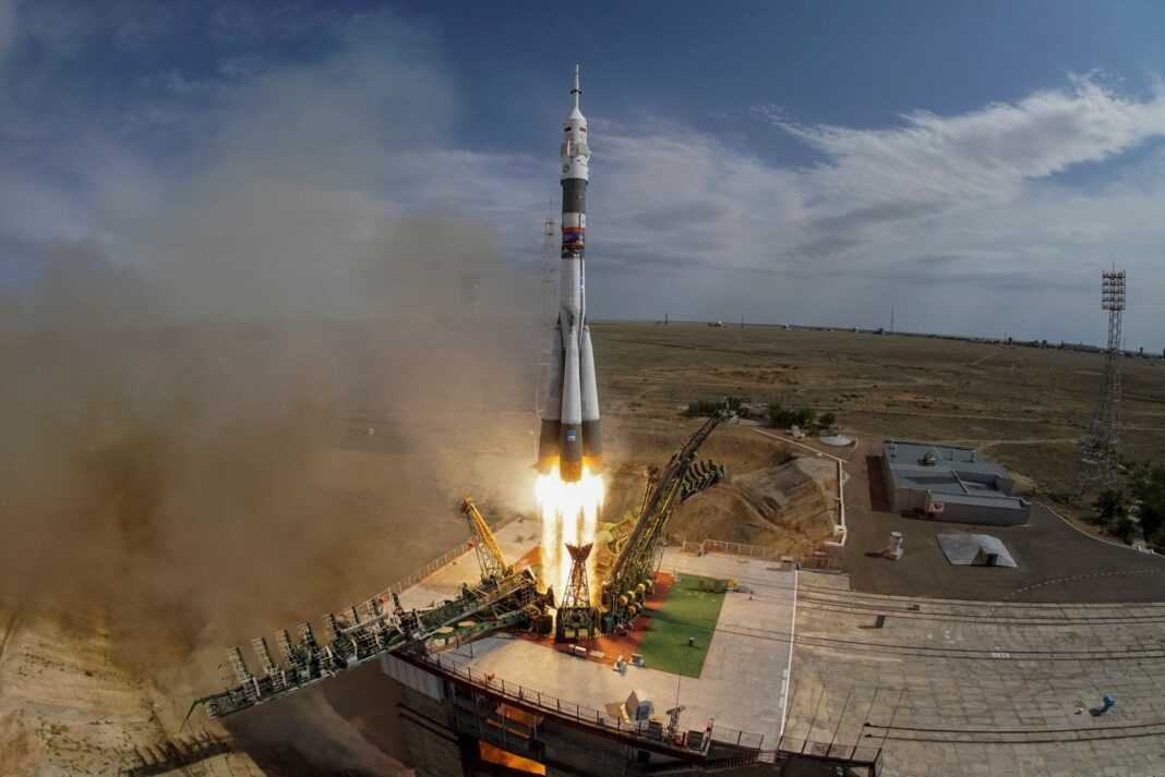 Rusia va lansa vineri o sondă spaţială către Lună, prima după 47 de ani