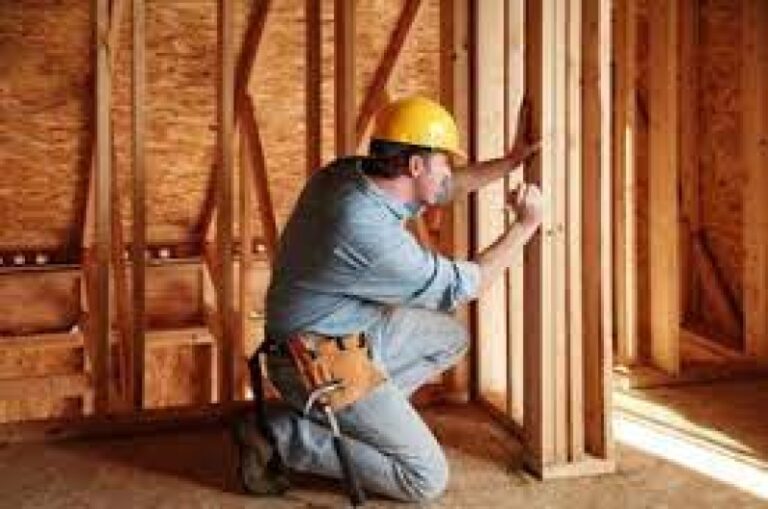 Avem nevoie de 2 CARPENTERS