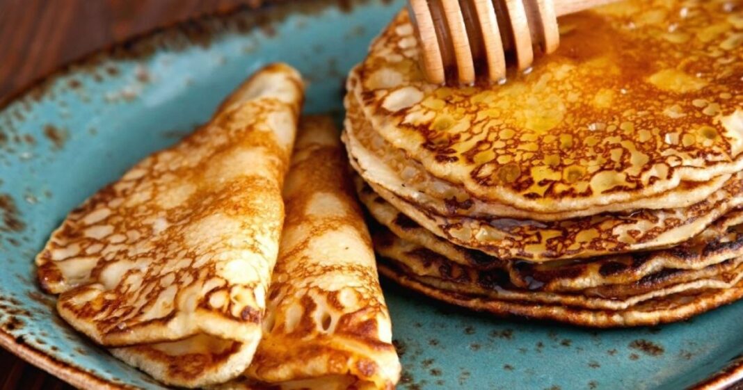 Clătite de dietă, cu doar două ingrediente: fără făină și lapte în aluat. Sunt sățioase și te ajută să slăbești