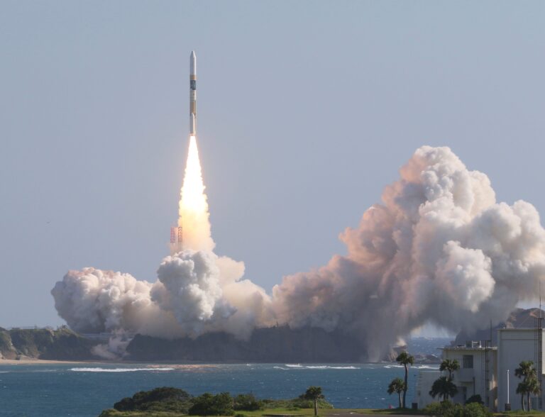 Japonia a lansat cu succes o rachetă care transportă propriul modul lunar VIDEO