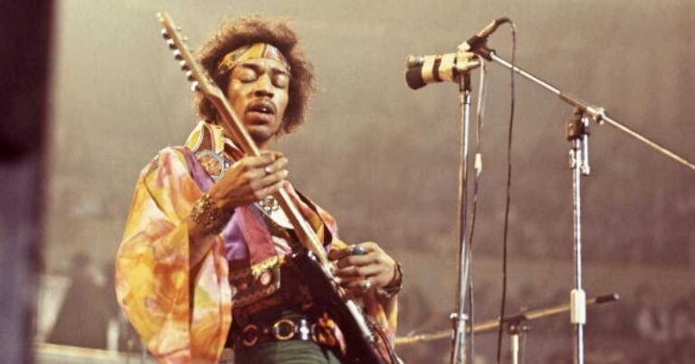Moartea misterioasă a lui Jimi Hendrix, de la legăturile cu CIA la „blestemul“ Clubului 27. Zvonuri despre otrăvirea starului rock