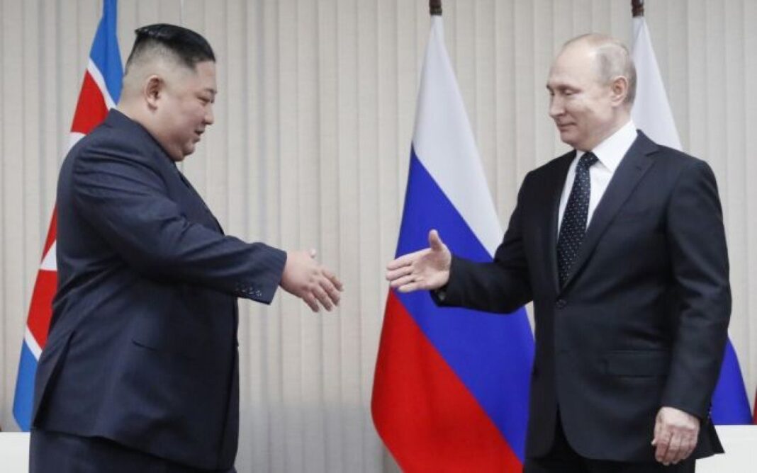 Putin îl curtează pe Kim: mesajul transmis la 75 de ani de la apariția Coreei de Nord. Paradă la Phenian