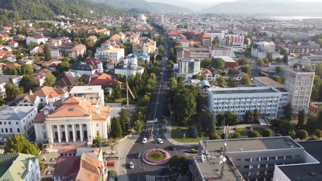Vlogger uimit de un oraș: „N-are treabă cu România, așa frumos și curat este“ VIDEO