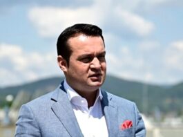 Cătălin Cherecheș și-a părăsit locuința noaptea. Camerele de supraveghere au surprins momentul în care primarul a plecat de acasă VIDEO