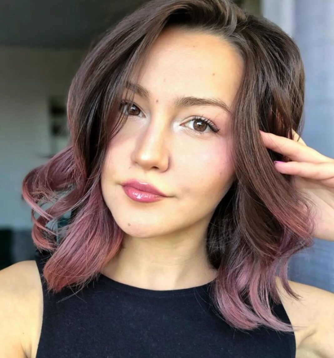 Cine este Oana Lasconi, care este „dezgustată“ de mama sa: în 2018 începuse trei facultăți și nu terminase niciuna