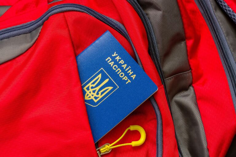 Mărturiile rușilor care luptă pentru pașaportul ucrainean: Este visul meu