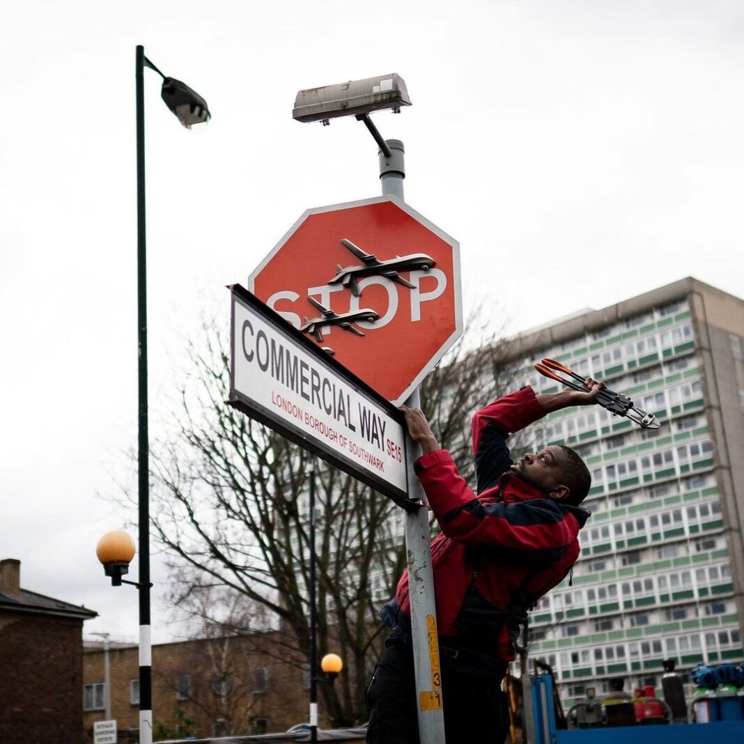 Un bărbat a fost arestat după ce o creaţie a artistului Banksy a dispărut de pe o stradă din Londra