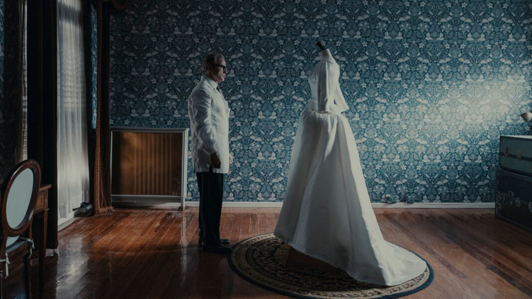 Povestea unuia dintre cei mai cunoscuți designeri, Balenciaga, într-un serial marca Disney+ TRAILER