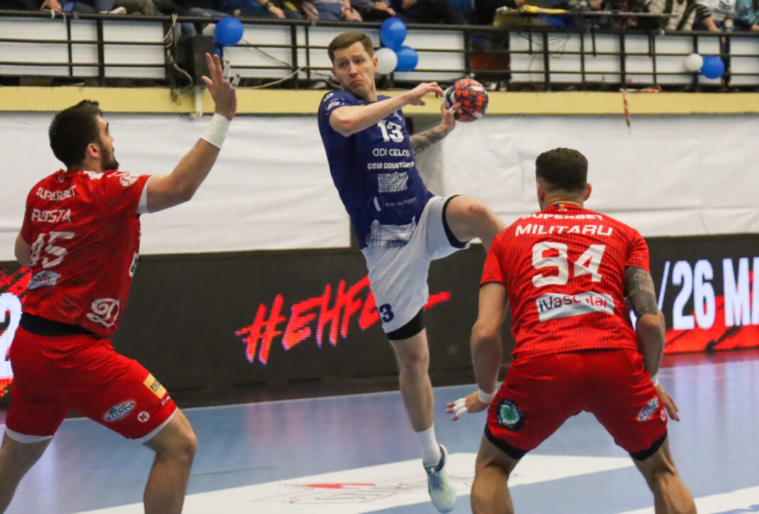 Dinamo s-a calificat în play-off-ul pentru sferturile EHF European League, după ce a învins-o pe CSM Constanța și în deplasare cu 33-25!