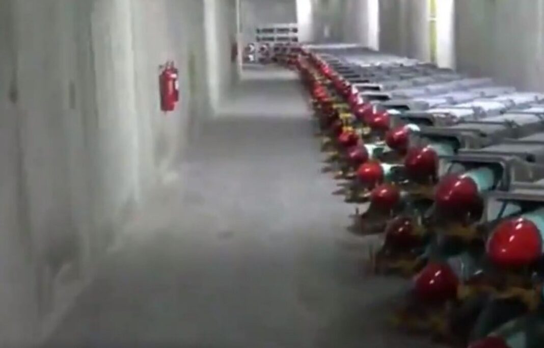 Iranul a lansat în premieră rachete balistice cu rază lungă de acţiune de pe o navă de război, în Golful Oman