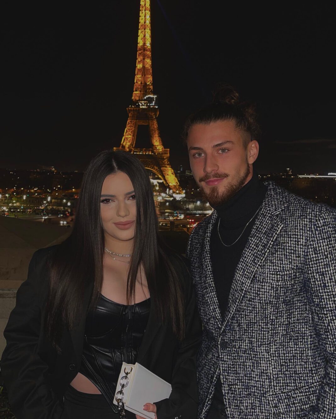 Iubita lui Radu Drăgușin, alertată de poliția britanică din cauza hoților și spărgătorilor de case