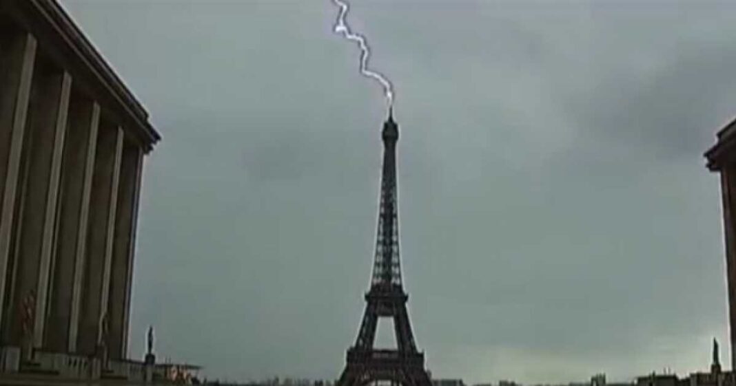 MAE: Atenționare de călătorie în Franța. Cod portocaliu de vânt, ploi și inundații din cauza furtunii Louis