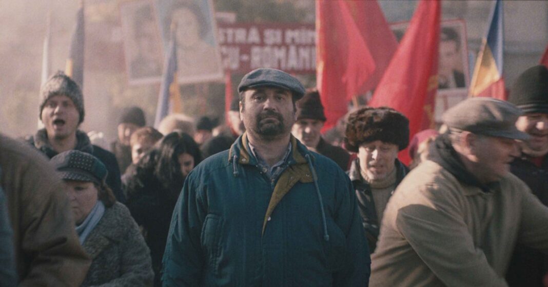 Adrian Văncică, actor: „Libertatea de a gândi nu ți-o poate lua nimeni, indiferent de sistem“