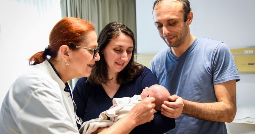 Avea doar 740 de grame. Cum a fost salvată o fetiță