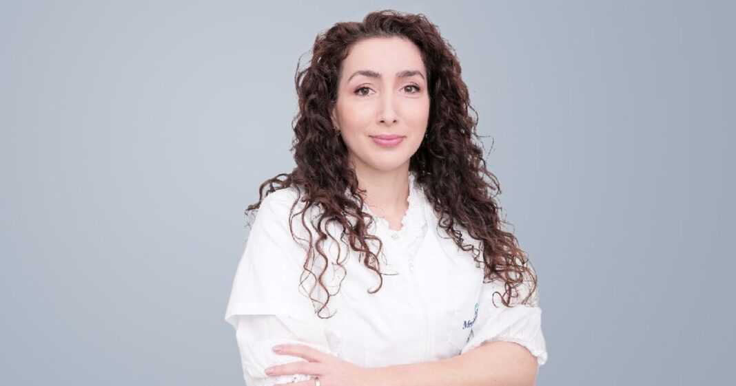 Dr. Ana Maria Bîțică, MedLife: „Testul Babeș-Papanicolau și secvențierea genetică HPV nu se înlocuiesc, ci se completează. Virusul HPV e cameleonic și rămâne latent în organism mulți ani”