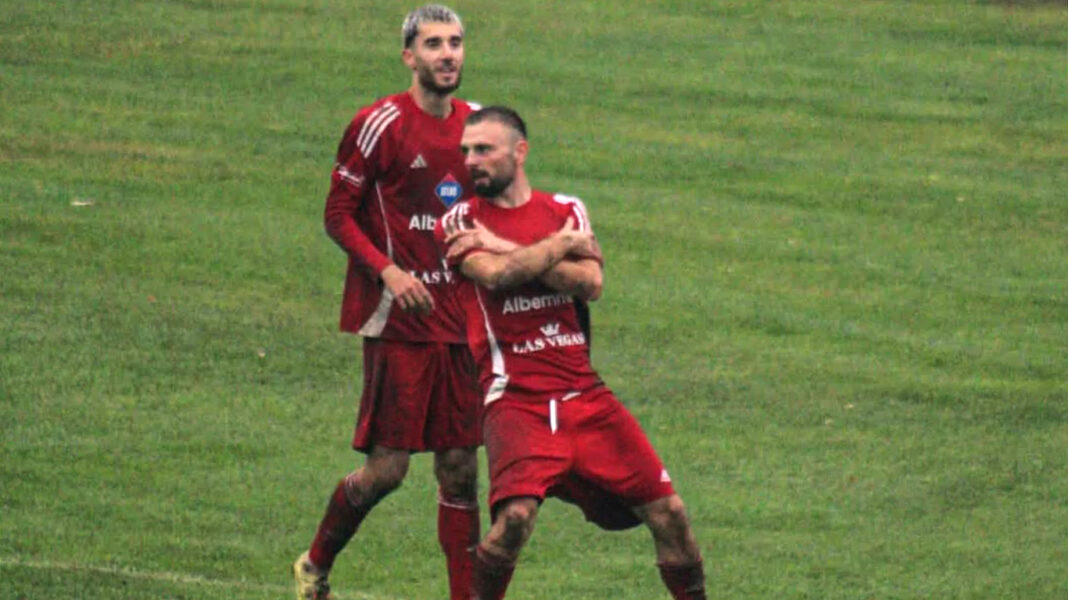 A marcat cinci goluri în 23 de minute într-un joc A marcat cinci goluri în 23 de minute într-un joc din Liga 3