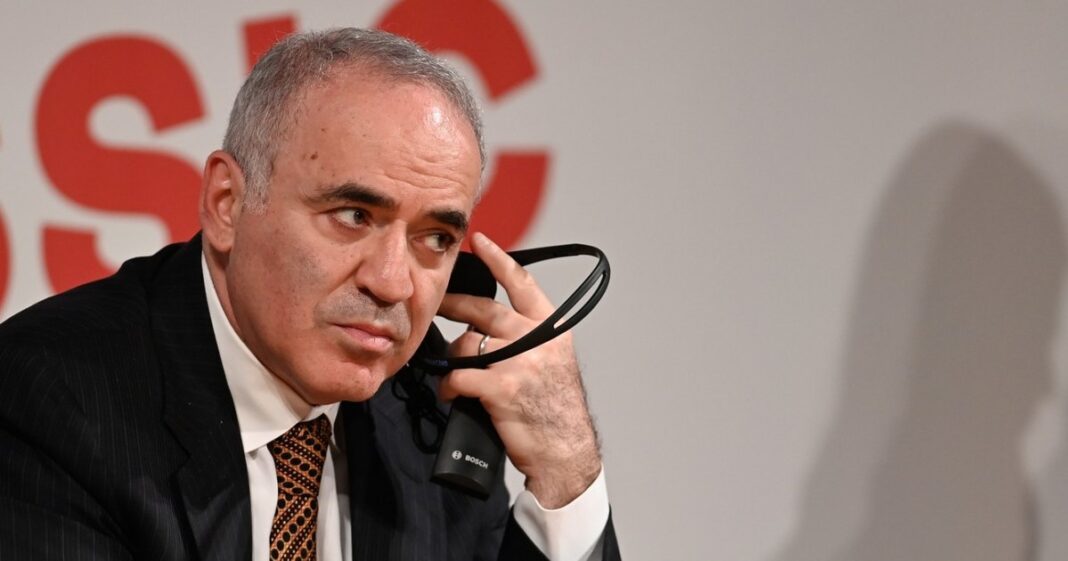 Garry Kasparov avertizează că Rusia ar putea lansa o operațiune Garry Kasparov avertizează că Rusia ar putea lansa o operațiune terestră în Europa: „Va fi o incursiune în zona Narva”