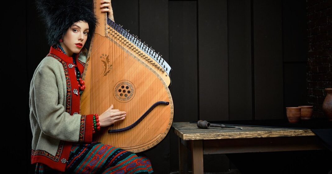 Cobza intră în patrimoniul imaterial UNESCO. România și Republica Moldova, inițiatoarele dosarului