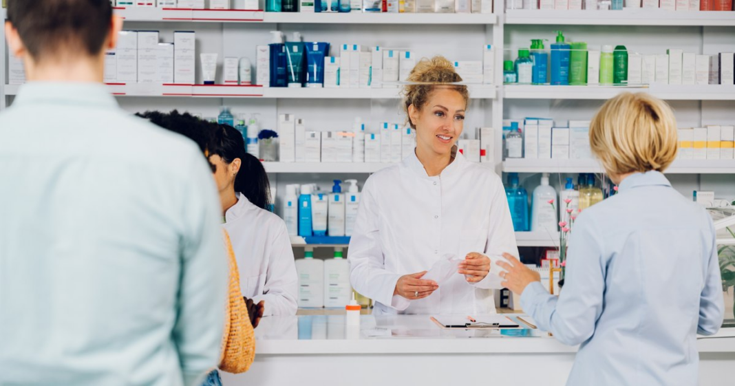 De la tratamente la prevenție: rolul farmaciilor moderne în protejarea sănătății digestive