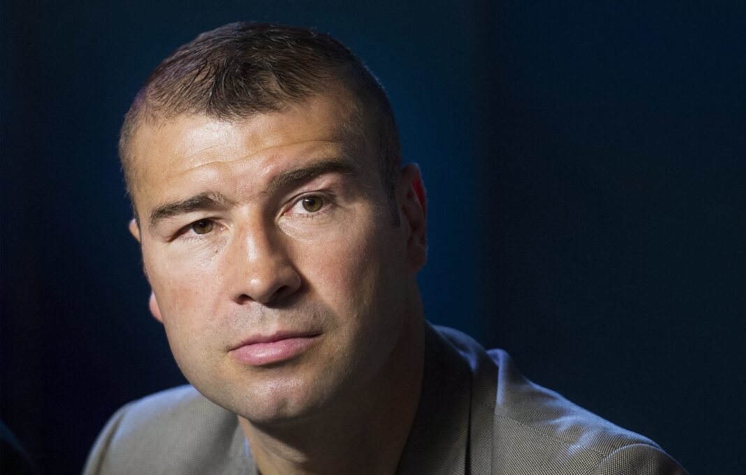 Lucian Bute respectă și în Canada tradiția tăierii porcului de Crăciun: „Aici e la fel ca acasă”. SPECIAL