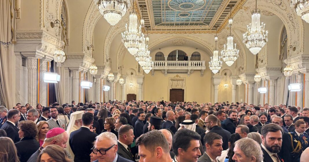 Nicușor Dan, mesaj la prima sa recepție la Cotroceni de Ziua Națională: „România este o țară coruptă”. Evenimentul, marcat de tensiuni și absențe