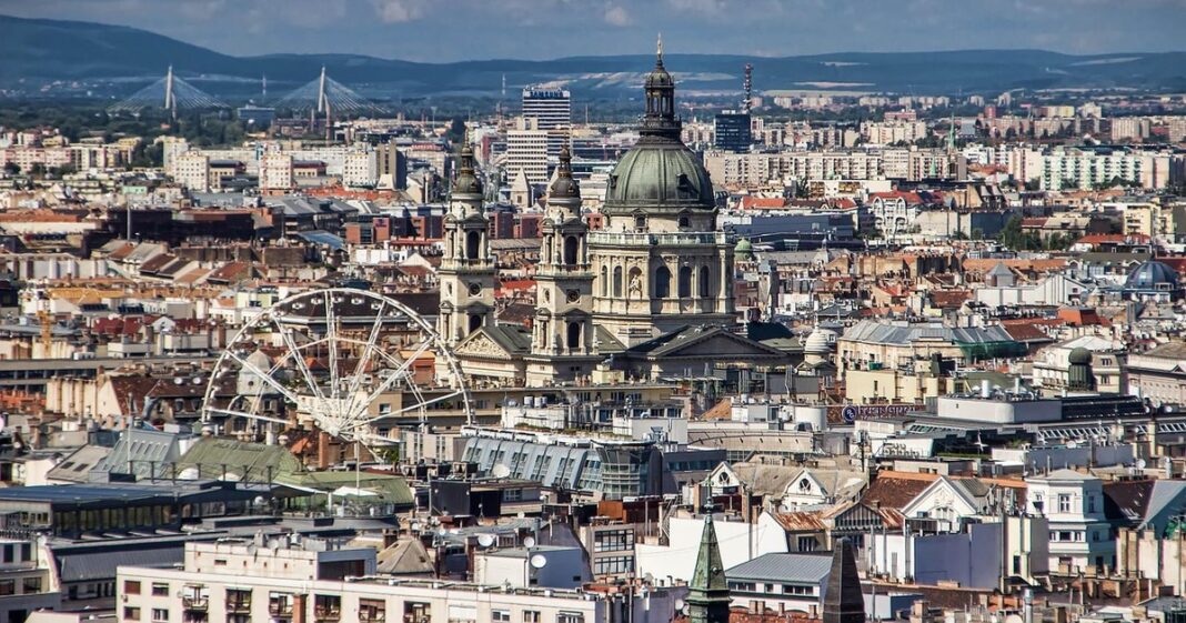 Orașul european de lângă România care interzice închirierile turistice pe termen scurt într-un cartier istoric