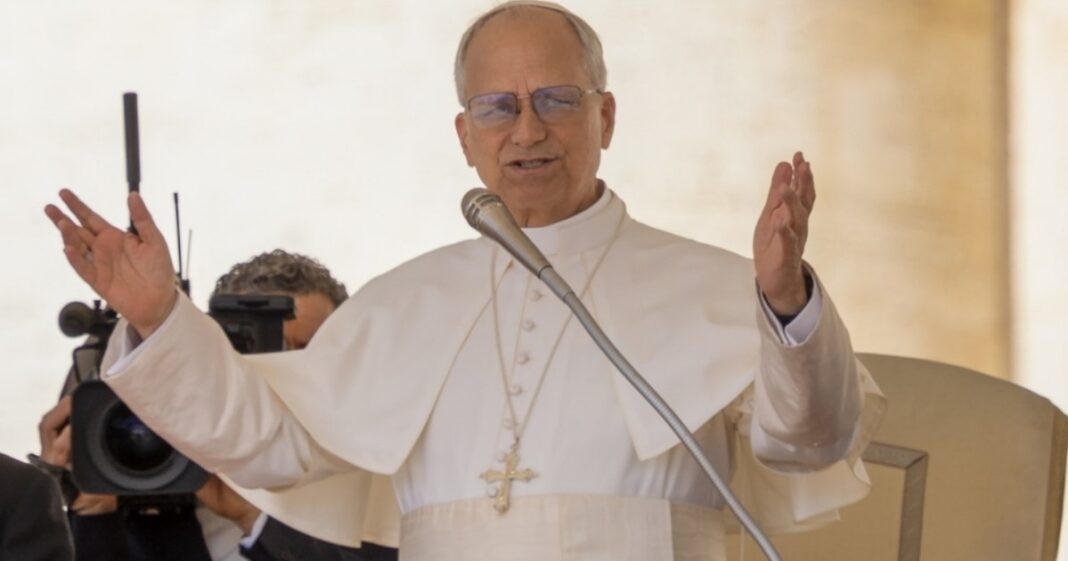 Papa Leon sugerează un „dialog” în locul unei invazii a SUA în Venezuela: „Să se caute o altă modalitate de a produce schimbarea”