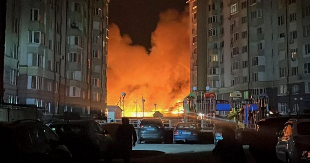 Rusia a lansat o ploaie de rachete și drone asupra Ucrainei. O gară din regiunea Kiev a ars complet. Polonia a ridicat avioane de vănătoare