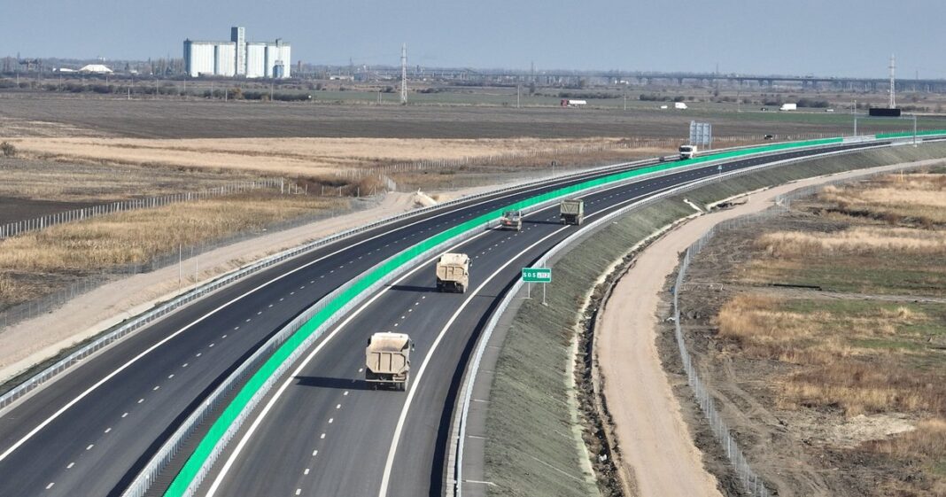 Șefii de la Transporturi anunță câți kilometri noi de autostradă şi drum expres va avea România în 2026: „Cu siguranţă va fi un an record”