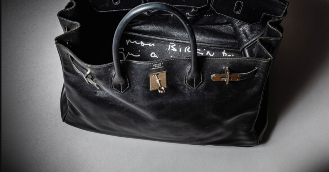 Suma enormă pentru care s-a vândut o geantă de lux care i-a aparținut artistei Jane Birkin. O alta va fi scoasă la vânzare curând