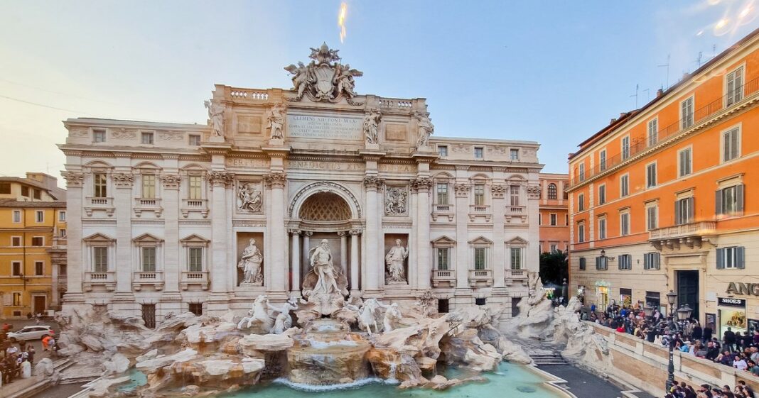 Turiștii care vor să se apropie de Fontana di Trevi din Roma vor fi nevoiți să plătească o taxă