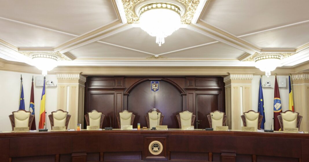 De ce amână CCR decizia privind pensiile speciale. Un profesor de drept constituțional decriptează blocajul
