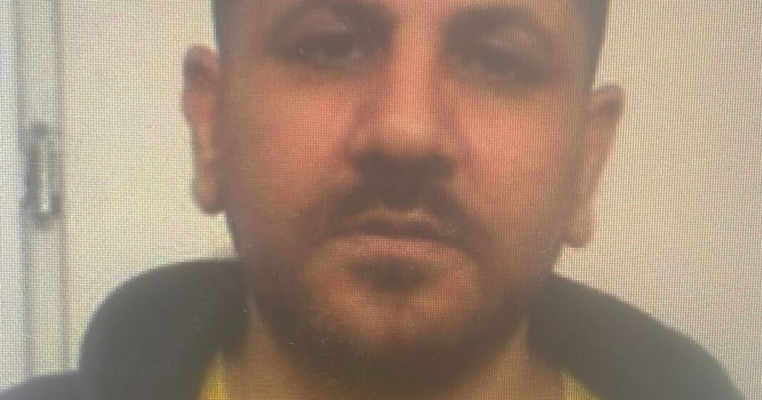 Deținut condamnat pentru omor, dat în urmărire după ce nu s-a mai întors din permisie