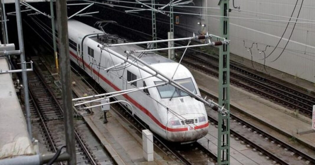 Român reținut în Austria după ce a încercat să fure un tren, dar nu a știut să-l pornească