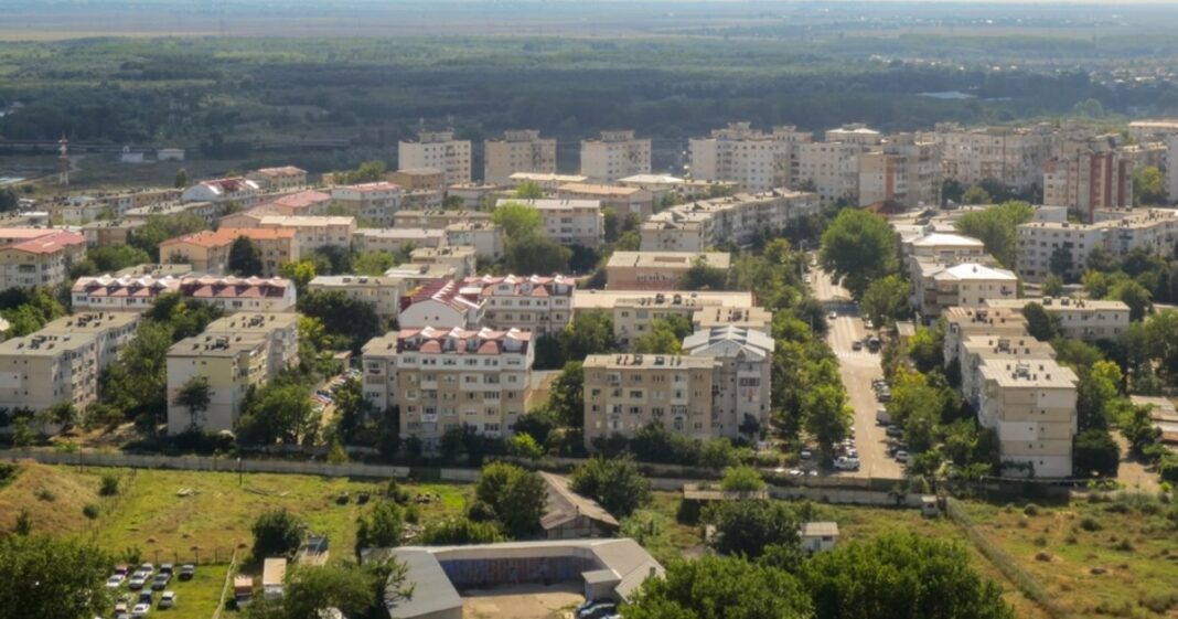 România rămâne țara din UE cu cea mai mare pondere a proprietarilor de locuințe. Unde se trăiește cel mai mult în chirie