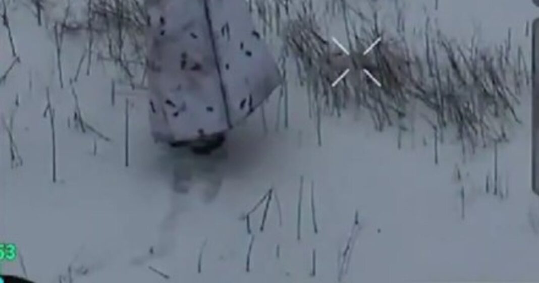 „Pinguini” pe câmpul de luptă. Ucrainenii au publicat imagini cu soldați ruși în camuflaj de iarnă