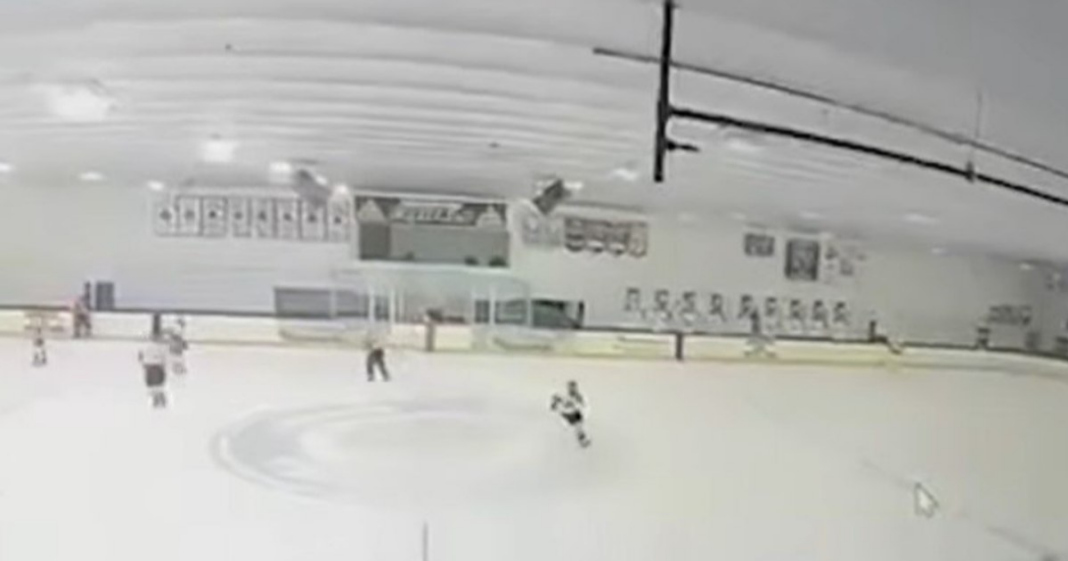 Atac armat la un meci de hochei în SUA. Doi morți și trei răniți în stare critică