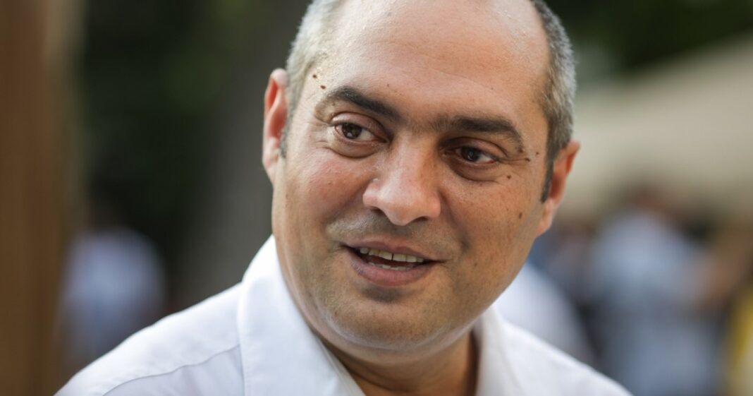 Sociologul Gelu Duminică refuză să-și rupă diploma de doctor: „Consider firesc să nu cer tratament preferențial”